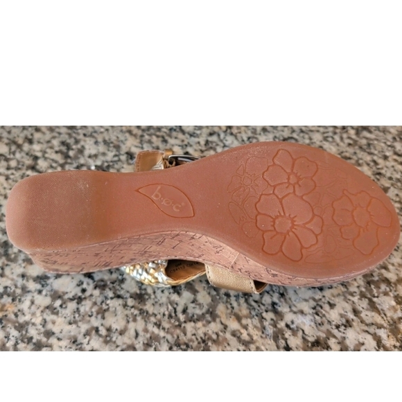 BOC Born Jonna Sunbronze Metallic Cork Wedge Sandals Size 9M Silver And Gold - Picture 2 of 9